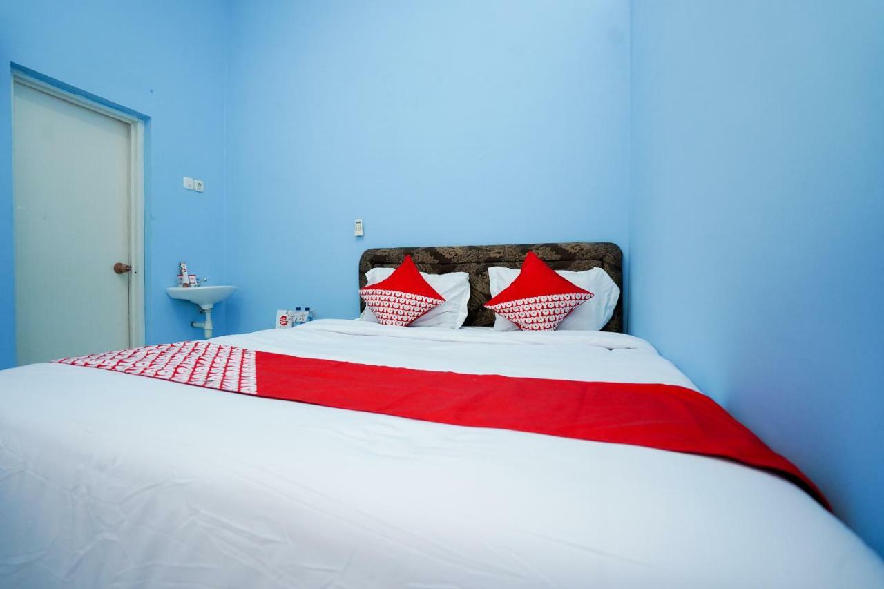 Oyo 1316 Mentari Family Homestay Probolinggo Exterior foto